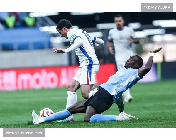 申花后防线轮换阵容不稳定 连续变动影响默契度建立 申花后防线轮换阵容不稳定 连续变动影响默契度建立